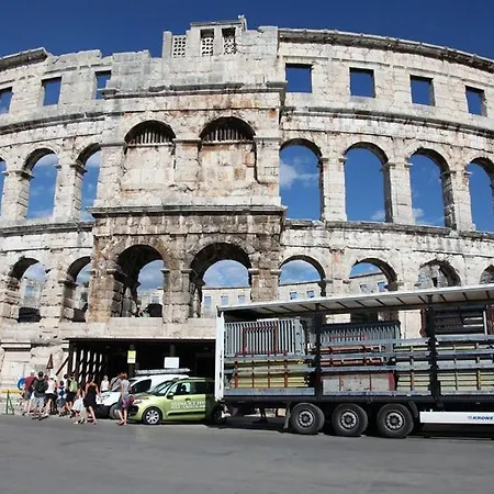 Апартаменты Saric Пула